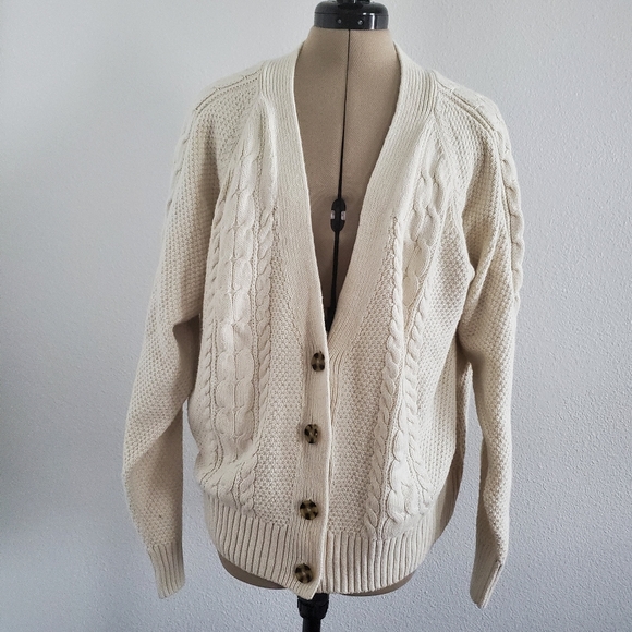 GAP Sweaters - Gap Cardigan
